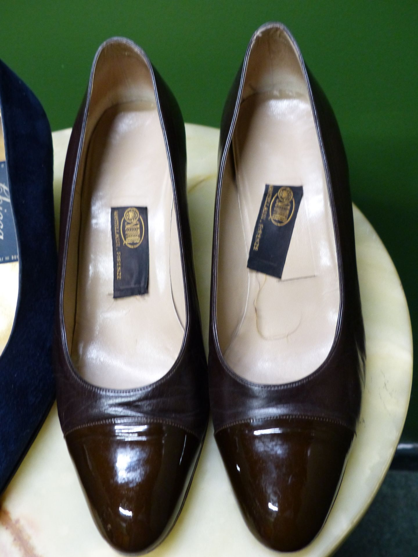 SHOES. SUTOR MANTELLASSI BROWN LEATHER HEALED EUR SIZE 39.5 (BOXED) TOGETHER WITH CHICCA LONDON BLUE - Image 3 of 9