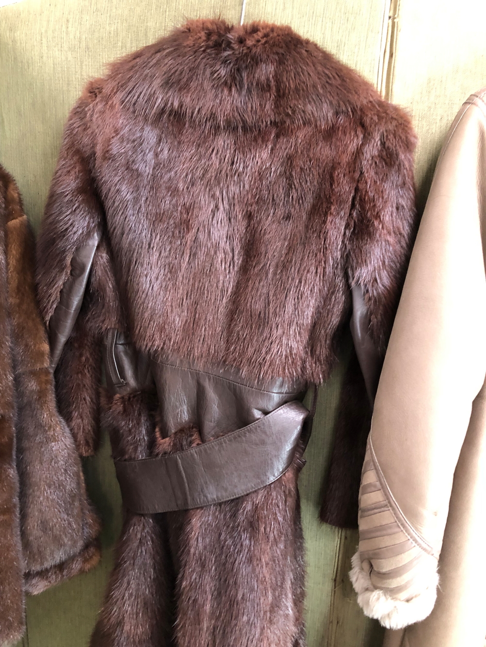 JACKET. A BROWN KESTILA TURKU FINLAND LEATHER FULL LENGTH COAT SIZE 12 WITH FAUX FUR LINING, - Image 14 of 15