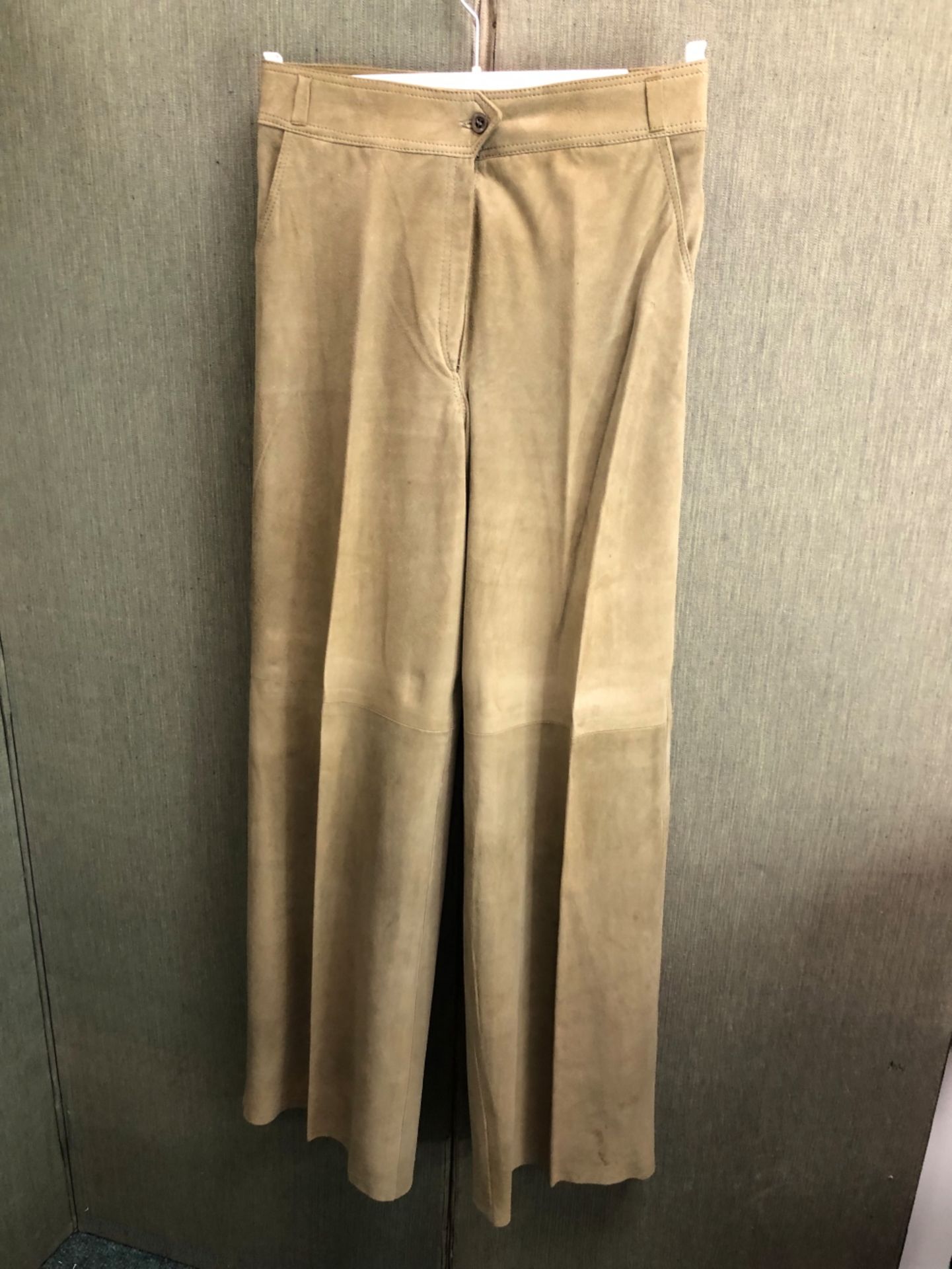 TWO PAIRS OF PATTI SEARLE PALE GREEN FLARED SUEDE TROUSERS ONE 38 INCH HE OTHER 34 INCH, TOGETHER - Image 19 of 26