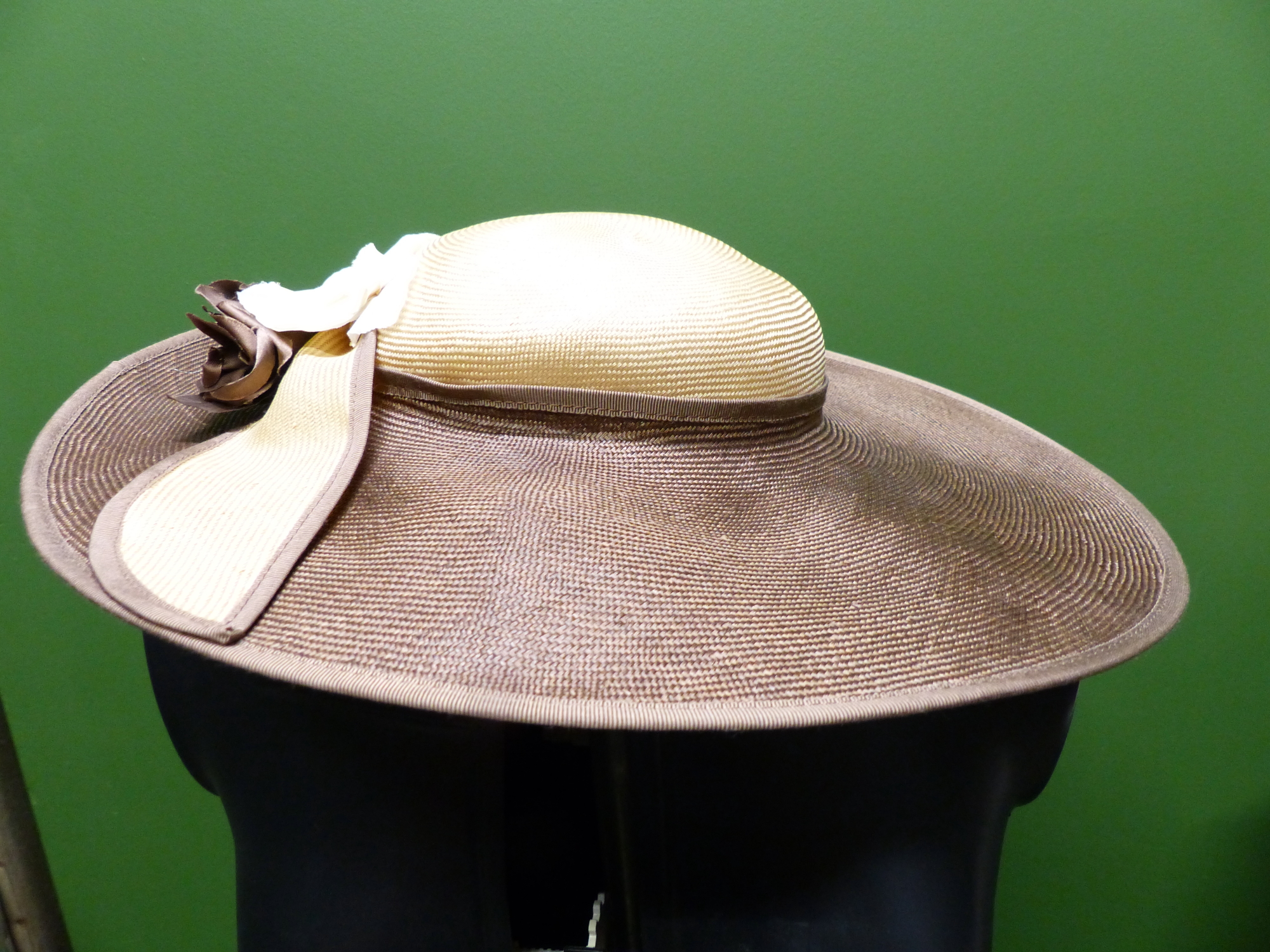 HATS. THREE LADIES HATS. WHITELEY MADE IN ENGLAND AND TWO OTHERS. - Image 11 of 12