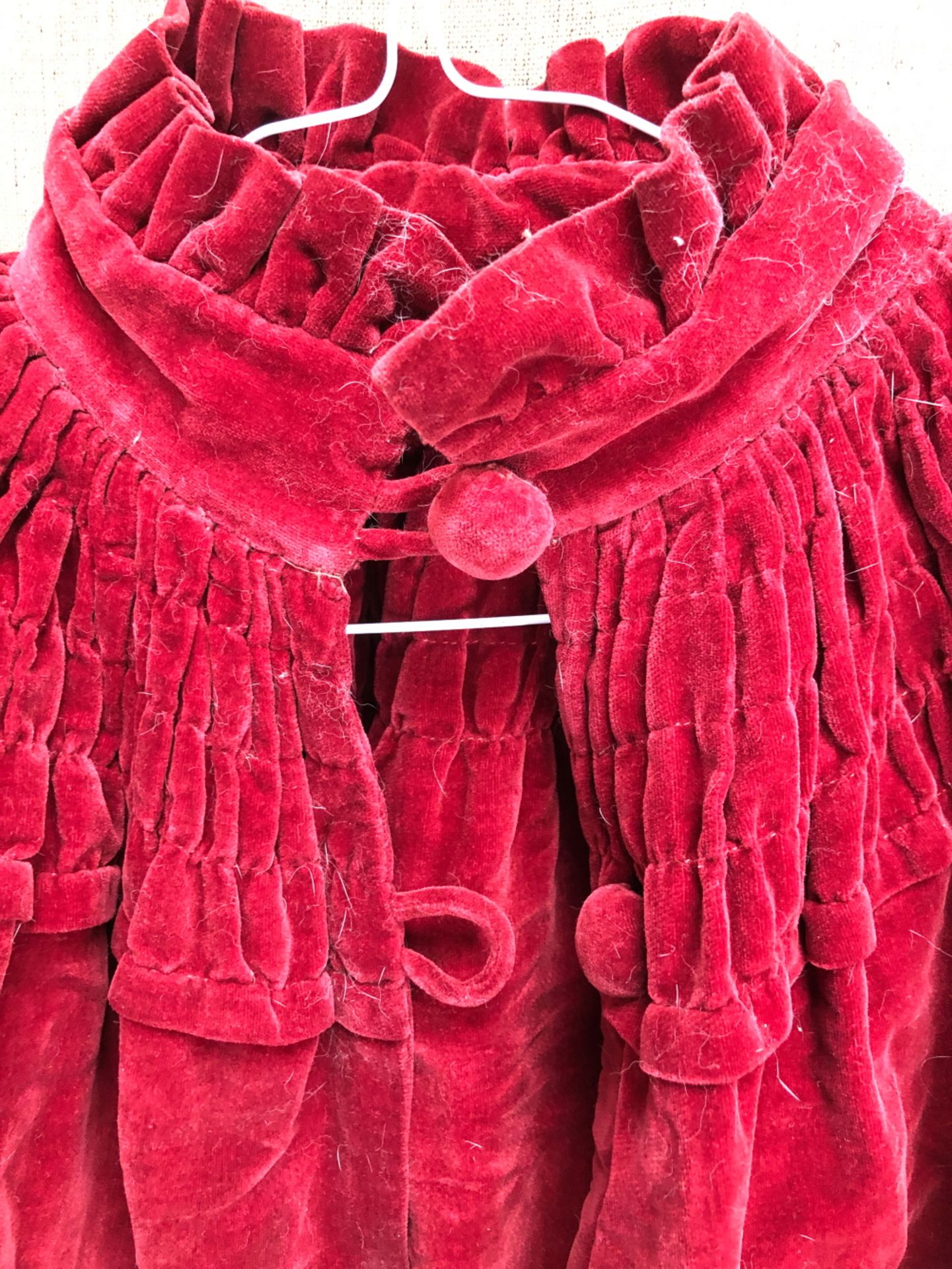 IRA LONDON, AN ERMINE FUR COLLARED RED VELVET JACKET WITH MATCHING SCARF AND MUFF, TOGETHER WITH A - Image 3 of 20
