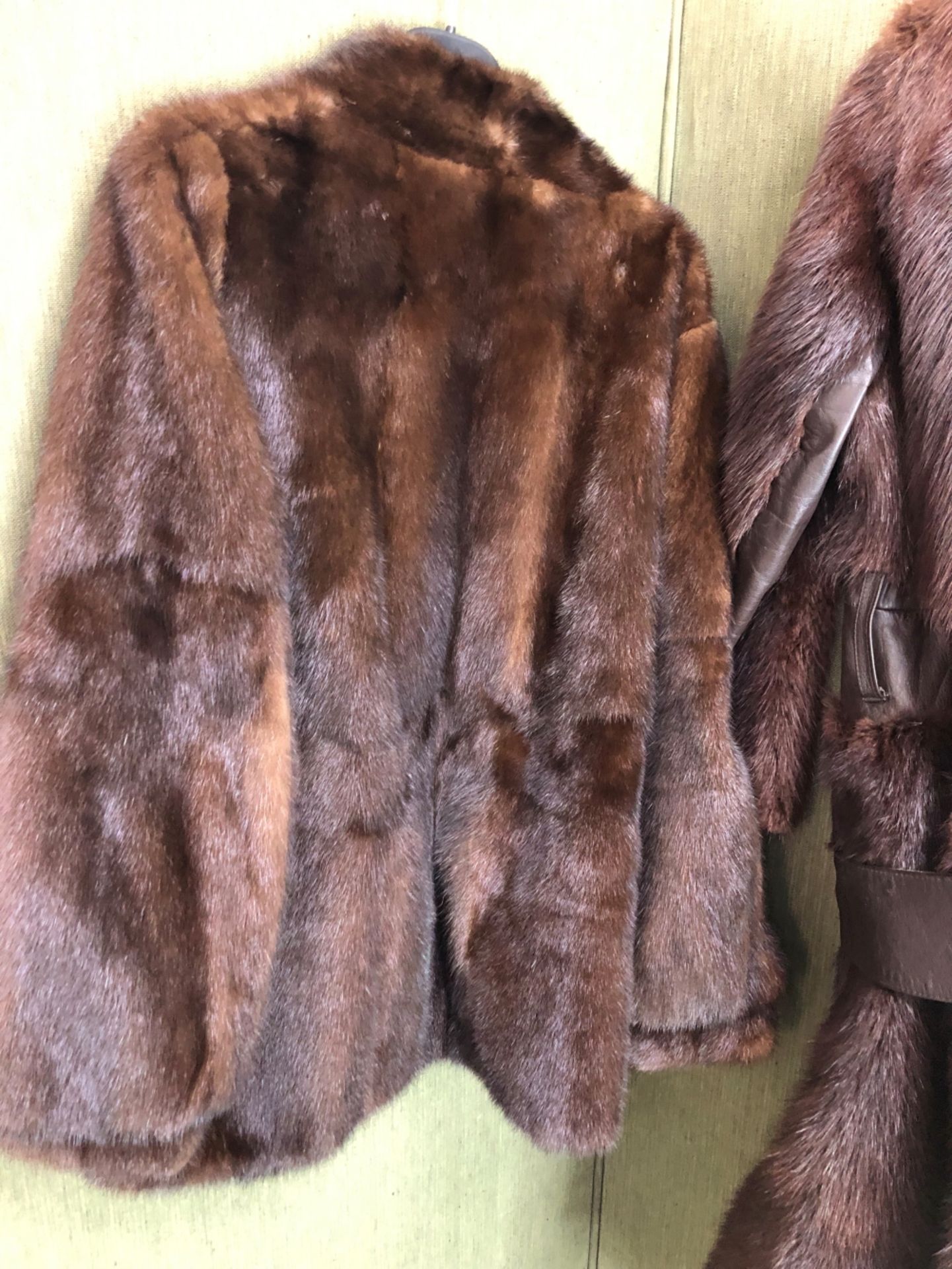 JACKET. A BROWN KESTILA TURKU FINLAND LEATHER FULL LENGTH COAT SIZE 12 WITH FAUX FUR LINING, - Image 13 of 15