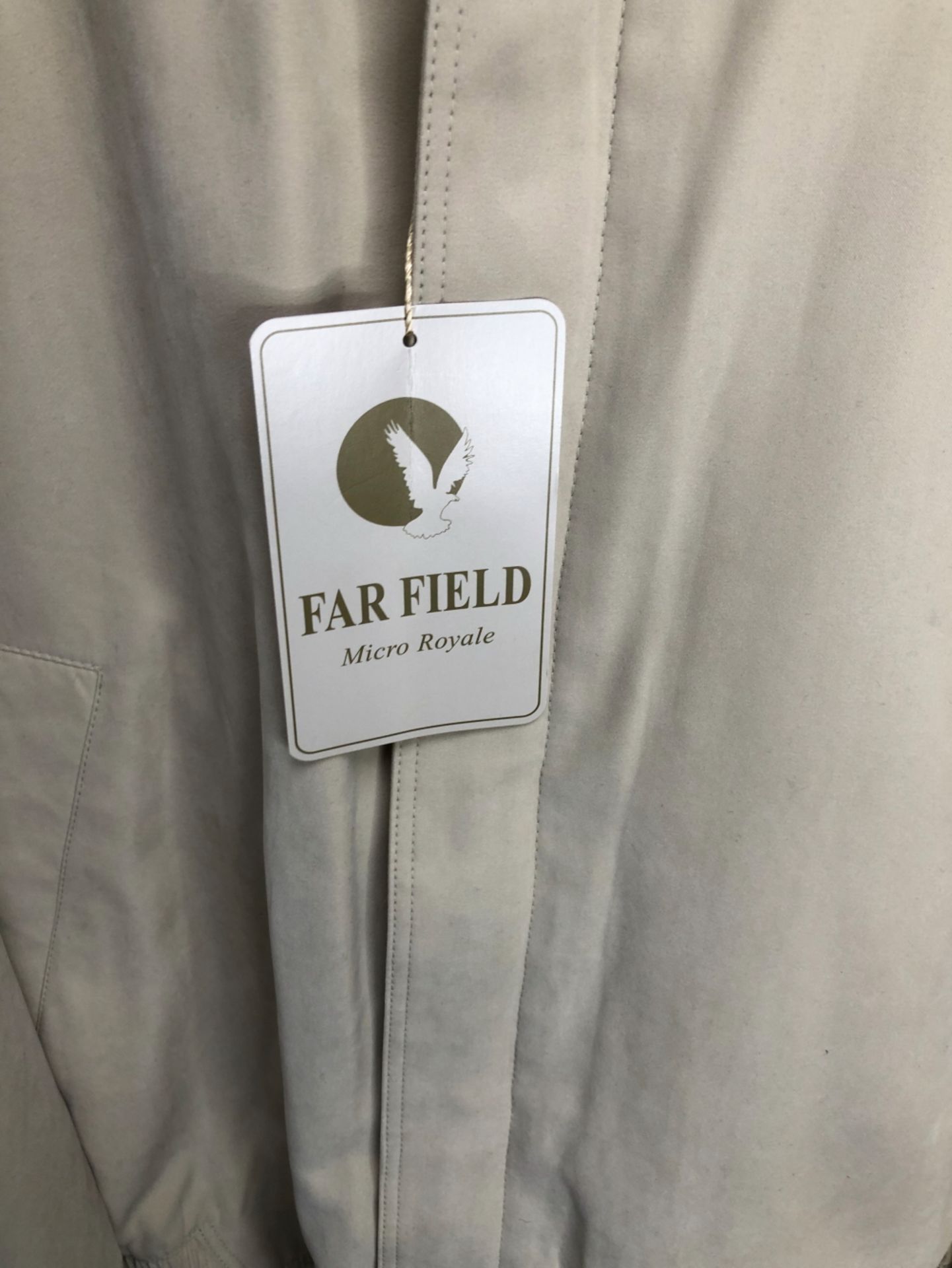 JACKET: KEMPEL SPORTSWEAR, GREY QUILTED, SIZE 44 TOGETHER WITH JACKET: FARFIELD MICRO ROYALE, CREAM, - Image 4 of 9