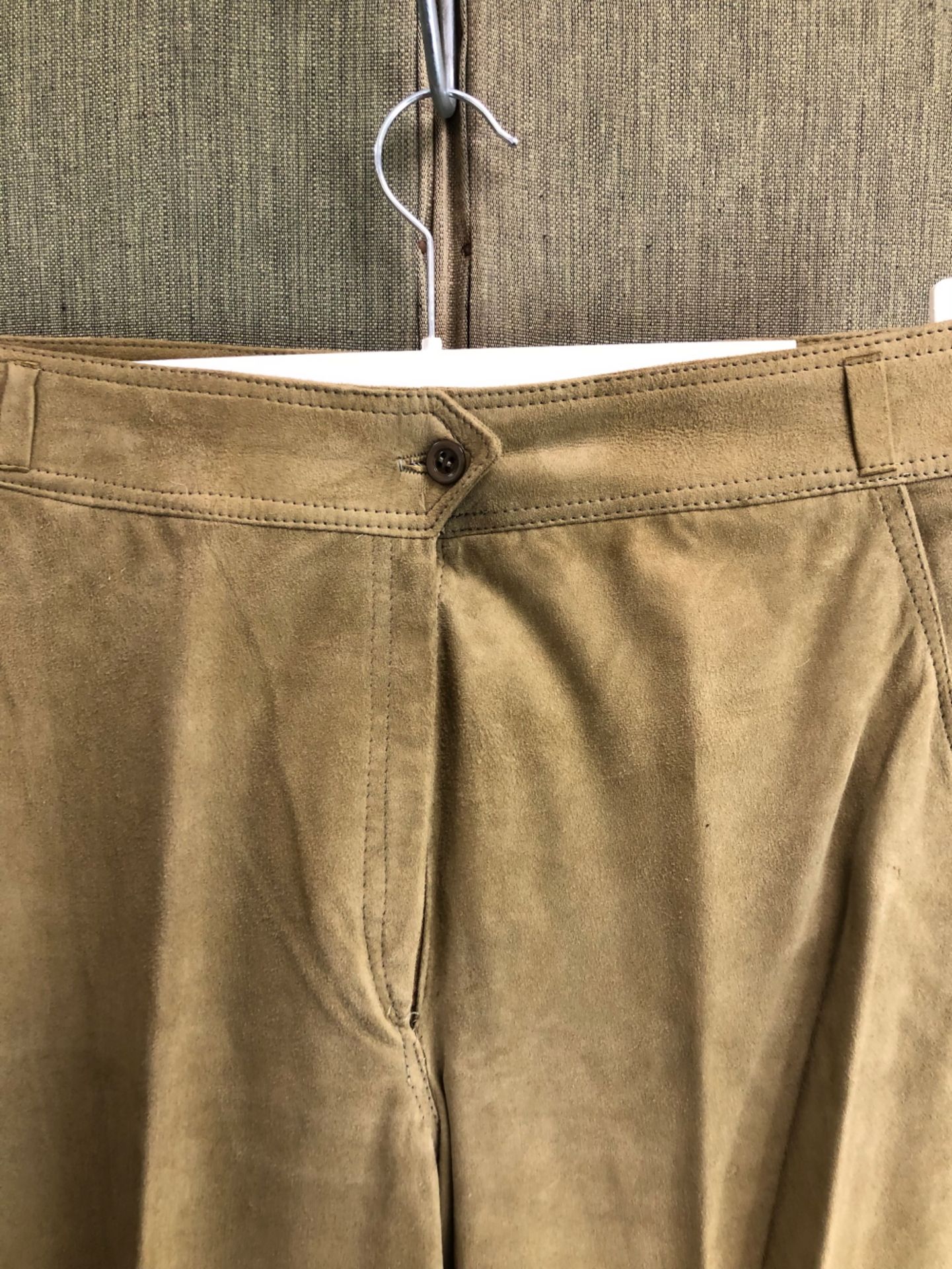 TWO PAIRS OF PATTI SEARLE PALE GREEN FLARED SUEDE TROUSERS ONE 38 INCH HE OTHER 34 INCH, TOGETHER - Image 20 of 26