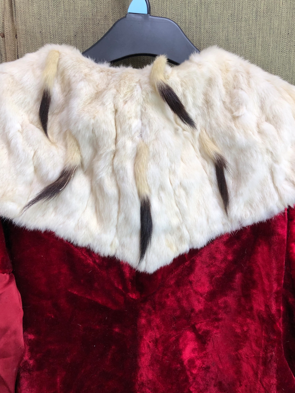 IRA LONDON, AN ERMINE FUR COLLARED RED VELVET JACKET WITH MATCHING SCARF AND MUFF, TOGETHER WITH A - Image 14 of 20