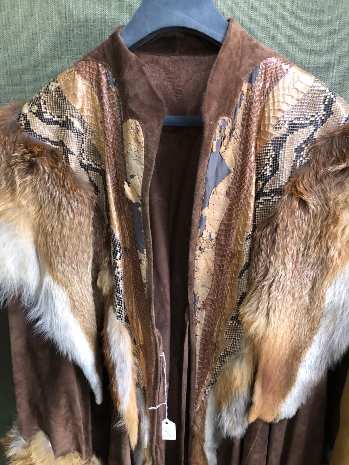 JACKETS: STRIWA 3/4 LENGTH FAWN COLOURED SHEEP SKIN JACKET WITH HOOD SIZE STATED EUR 36, TOGETHER - Image 2 of 21