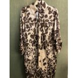 DRESS: DIANE VON FURSTENBERG 91% SILK ANIMAL PRINT DRESS WITH BELT SIZE 12