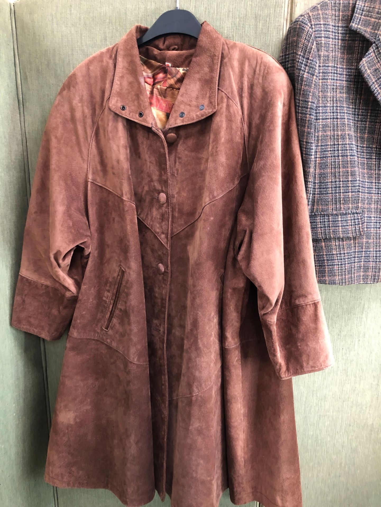 COATS: A LONG BROWN SUEDE COAT SIZE MED, TOGETHER WITH A SHORT PAUL COSTELLOE DRESSAGE TWEED - Image 5 of 11