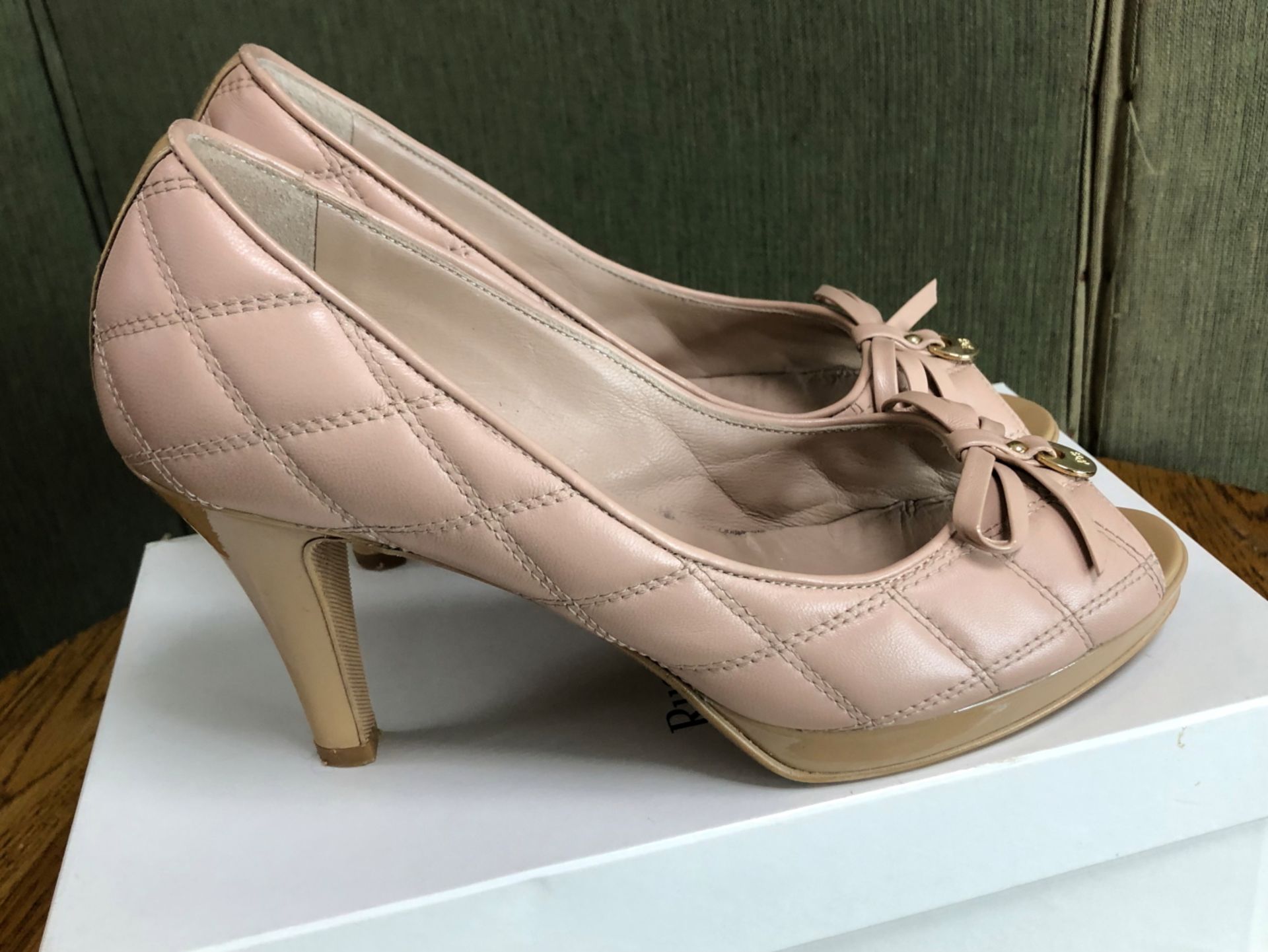 SHOES: A PAIR OF NUDE RUSSELL AND BROMLEY HIGH HEELED QUILTED PLATFORMS, EU SIZE 38.5 - Image 4 of 5