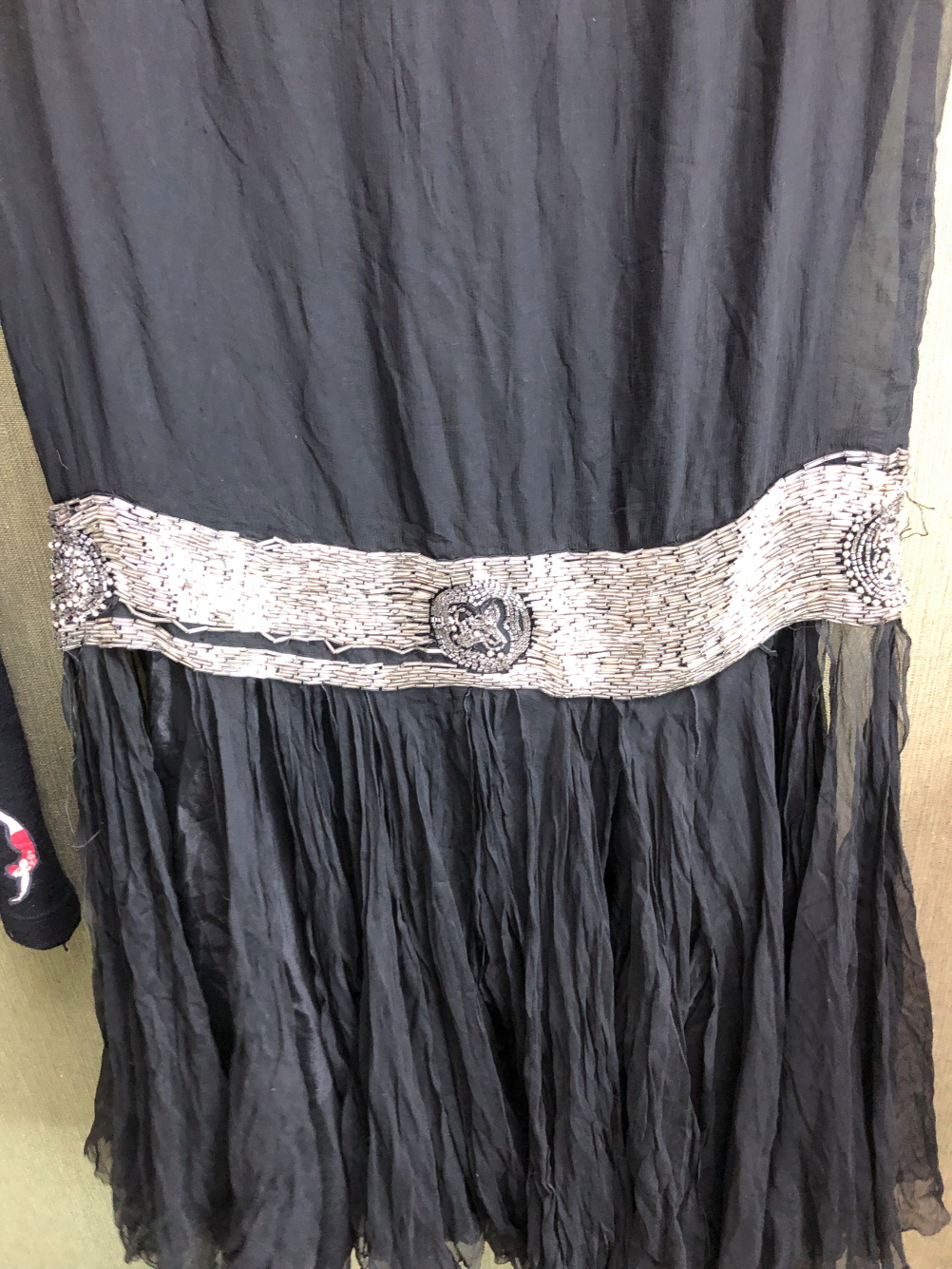 A MID CENTURY FLAPPER DRESS WITH BEADWORK ACCENTS TOGETHER WITH AN ANTIQUE 1920'S JANTZEN BLACK - Image 10 of 22