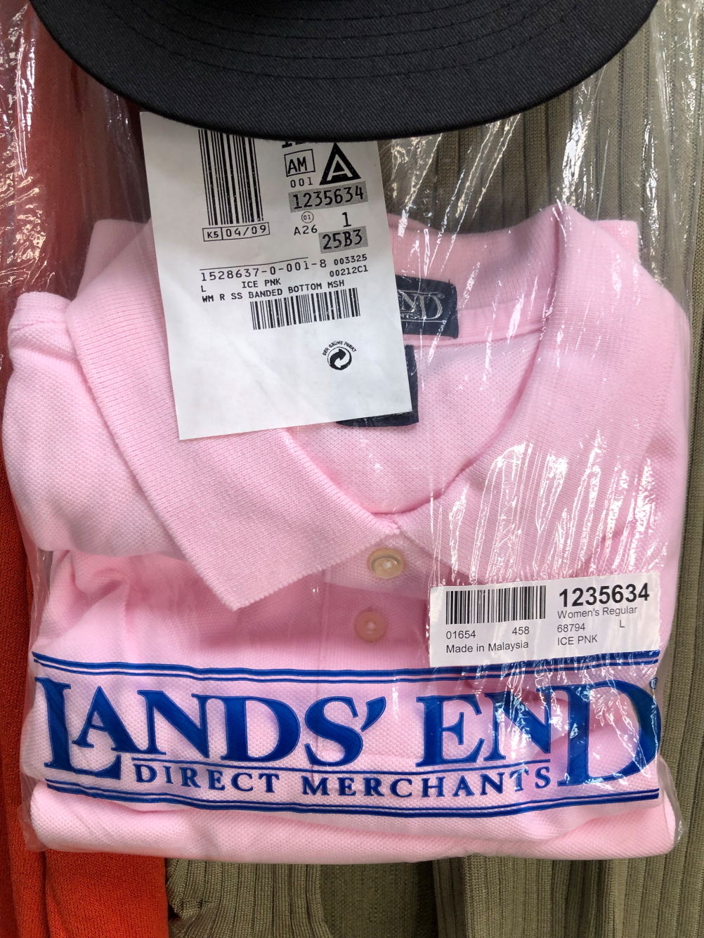 A MARIO BORSATO RIBBED VEST TOP, A PINK LANDS END POLO TSHIRT SIZE LARGE, A OLIVE RIBBED VISUAL - Image 6 of 27