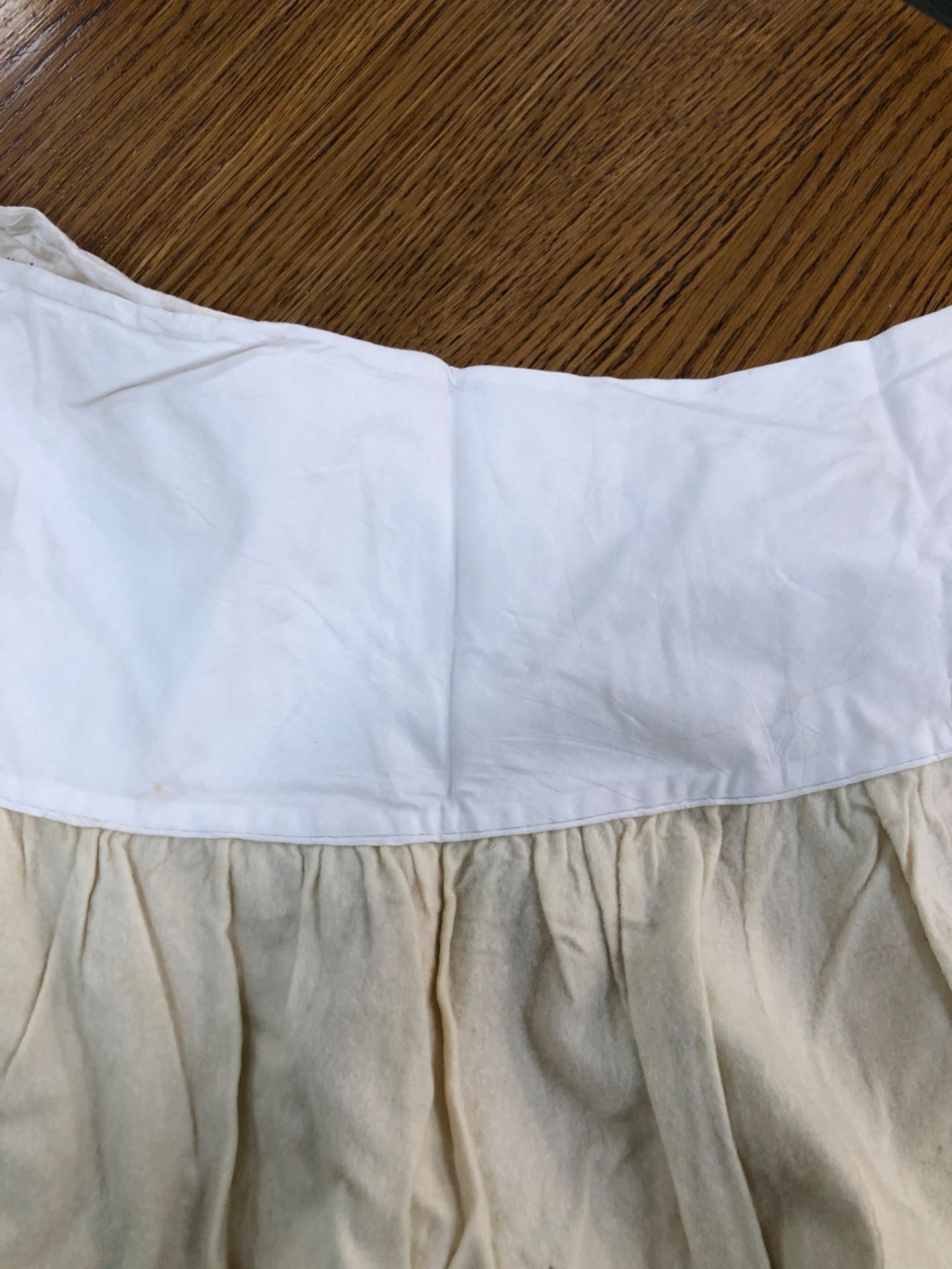 A HEAVY EASTERN LADIES SKIRT AND A SIMILAR DESIGNED CHILDS EXAMPLE, AN EARLY UNDERSKIRT WITH - Image 18 of 20