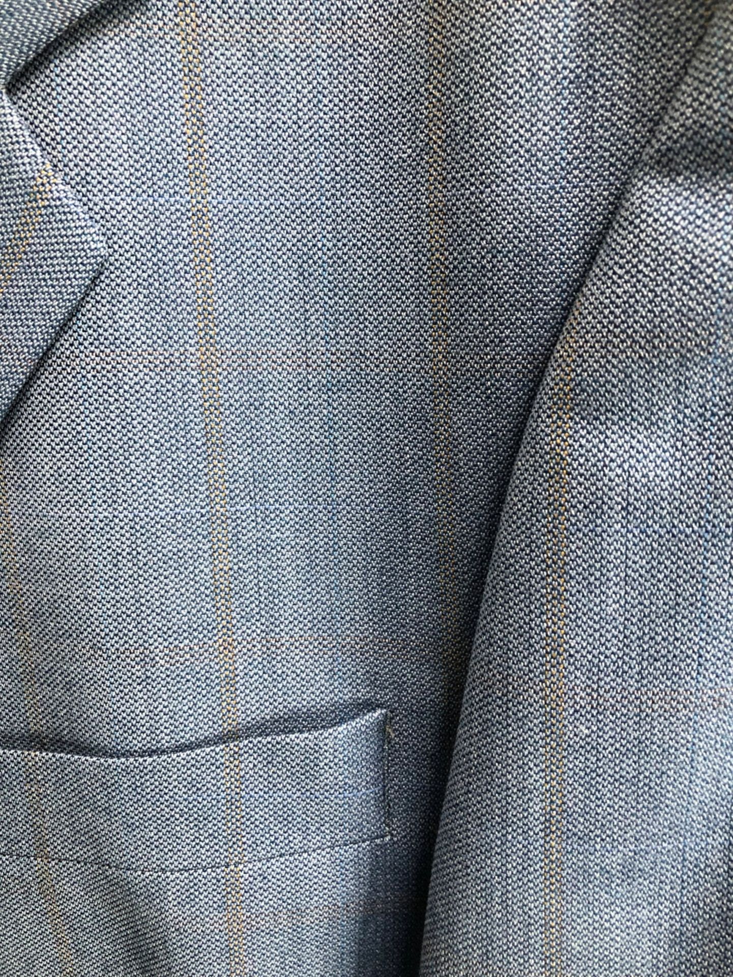 GENTS JACKETS: DEBENHAMS, BROWN WOOL, CHEST 42", A DIGEL, PALE BLUE WOOL WITH SUBTLE BROWN CHECK, - Bild 9 aus 9