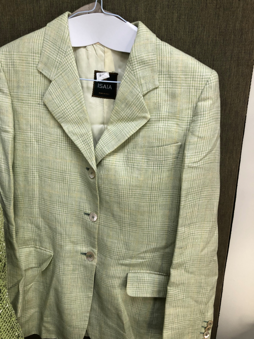 A ISAIA ITALIAN GREEN AND CREAM CHECKED BESPOKE MADE BLAZER SHOULDER TO CUFF 60 cm, SHOULDER TO - Image 5 of 8