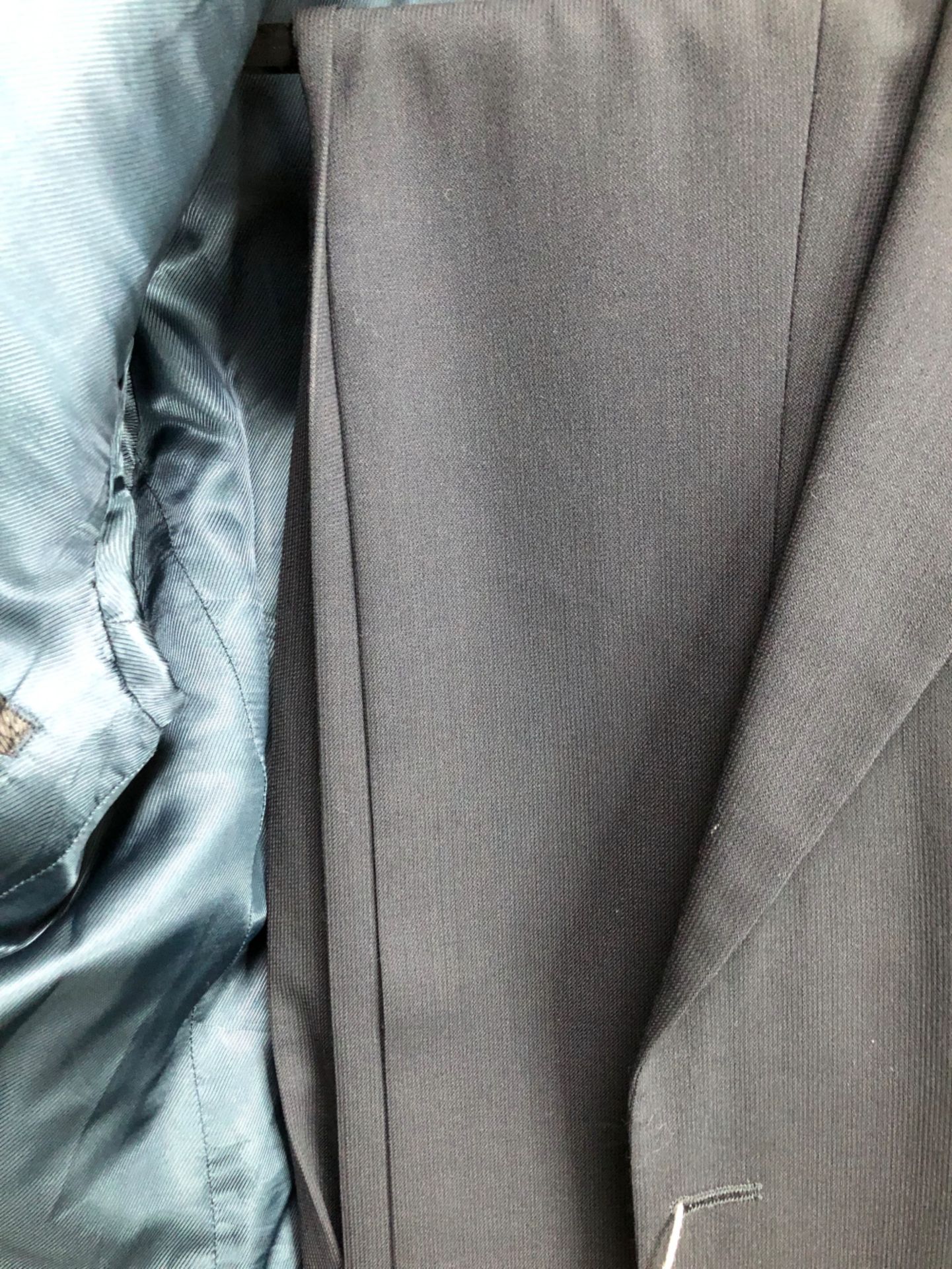 GENTS SUIT: MARKS AND SPENCER, BLACK, CHEST 42, WAIST 36, INSIDE LEG 29, TOGETHER WITH GENTS JACKET: - Image 4 of 7