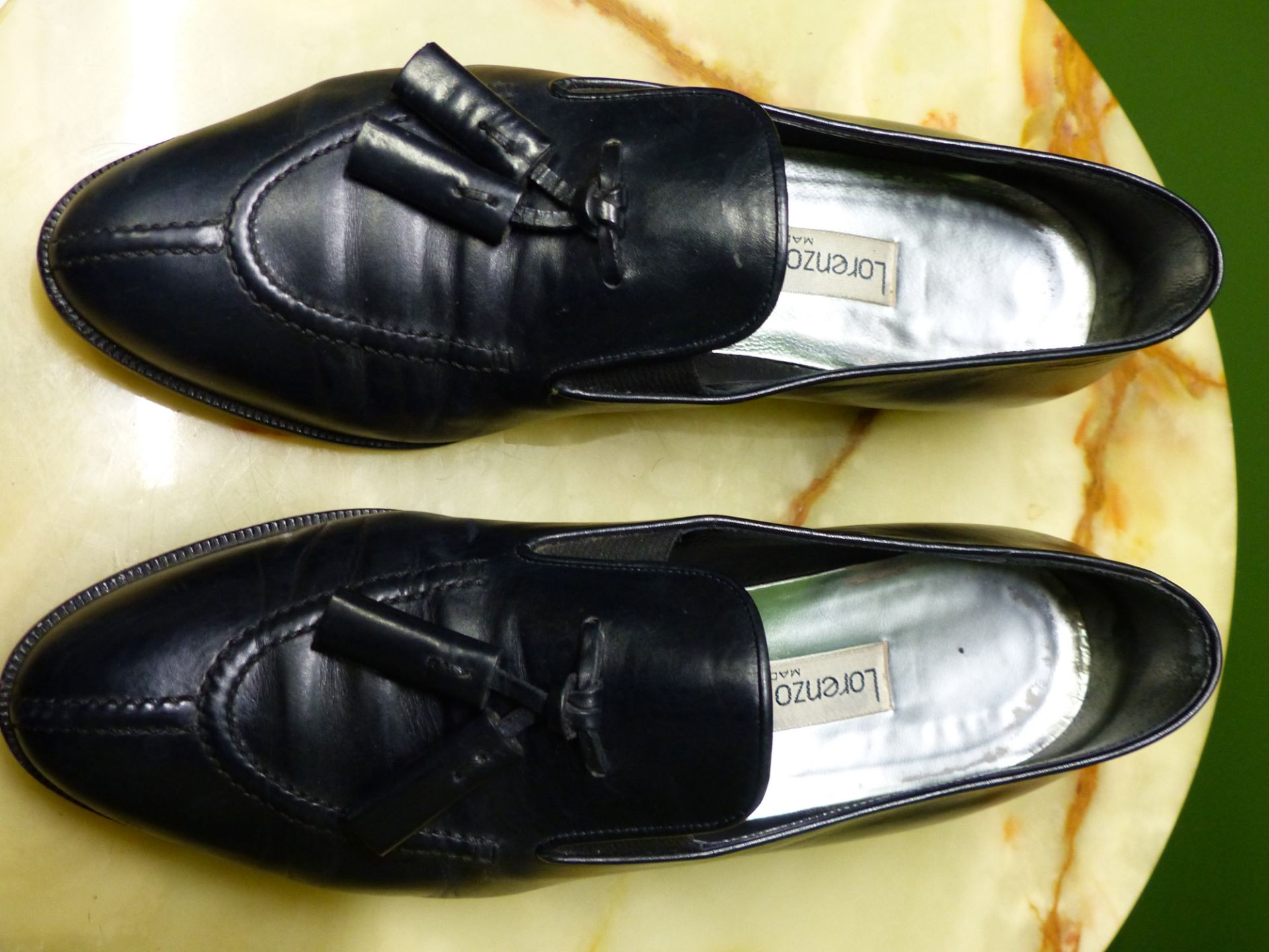 SHOES. LORENZO BANFI ITALY BLACK LEATHER COURT SHOES EUR SIZE 39.5. TOGETHER WITH BROWN BOOTS SIZE - Image 4 of 10