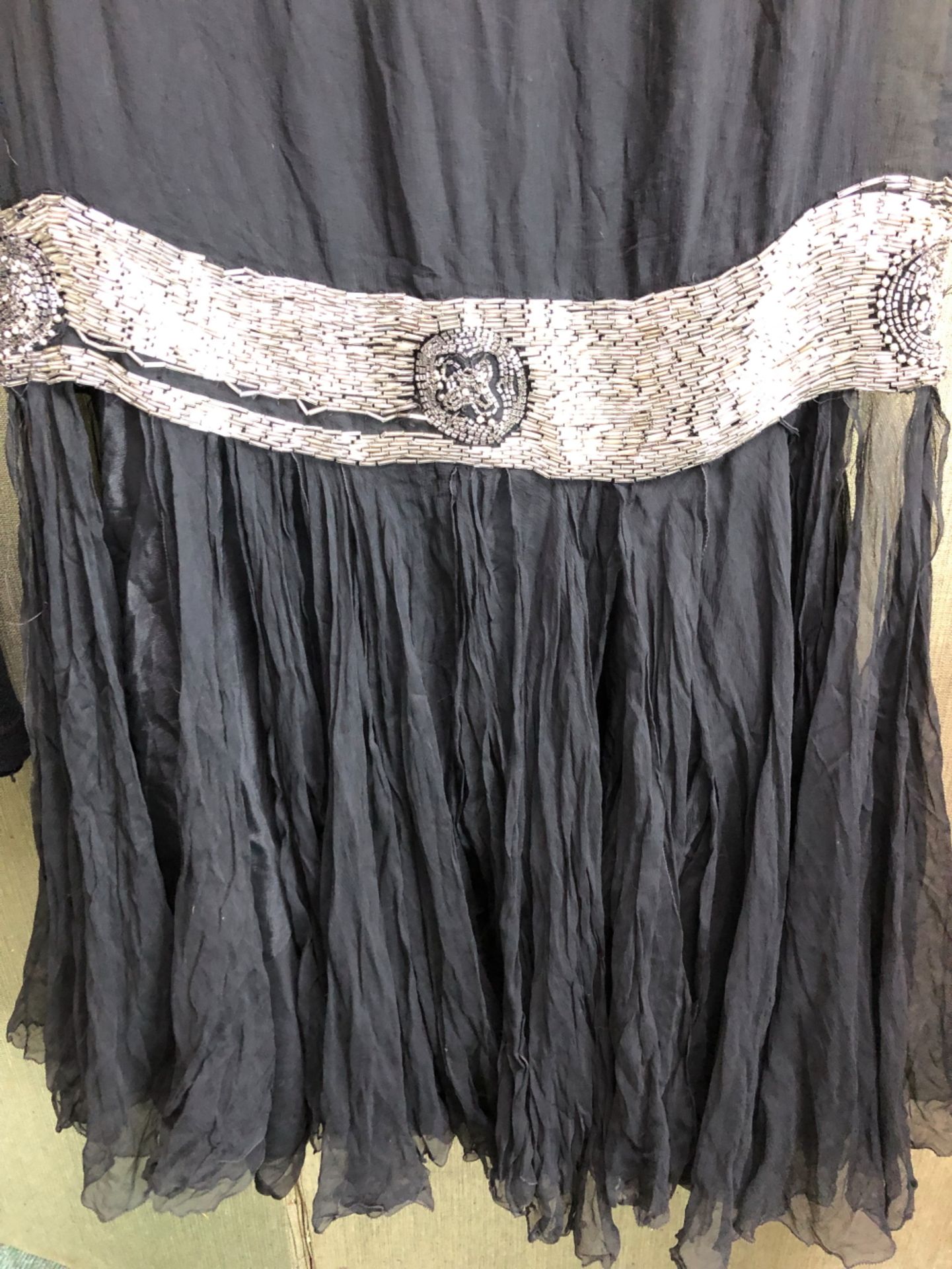 A MID CENTURY FLAPPER DRESS WITH BEADWORK ACCENTS TOGETHER WITH AN ANTIQUE 1920'S JANTZEN BLACK - Image 11 of 22