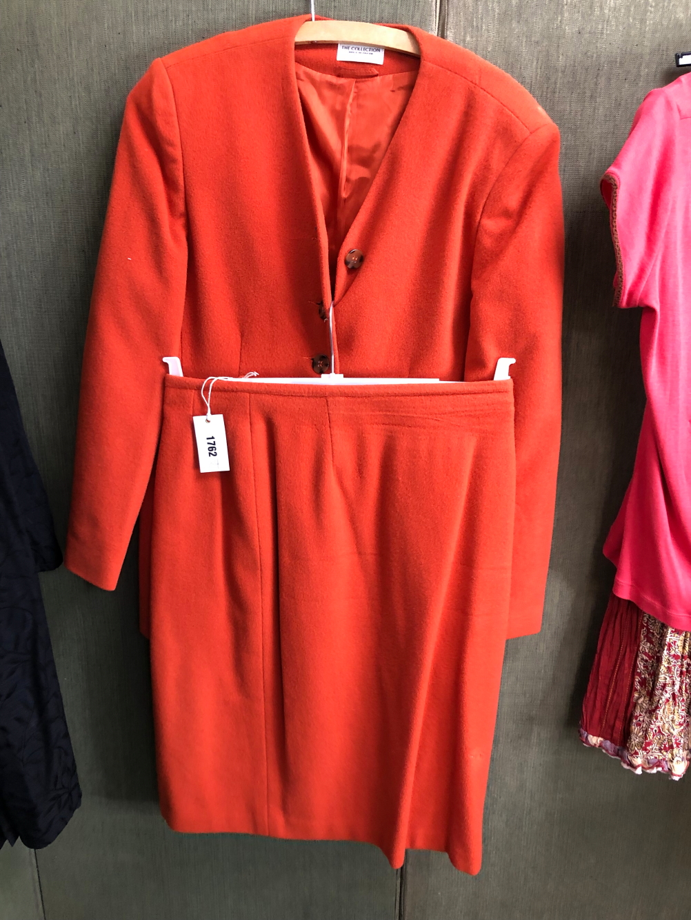 SUIT JACKET AND SKIRT, THE COLLECTION HOUSE OF FRASER, ORANGE, SLEEVES 36.5cms, ARMPIT TO ARMPIT - Bild 5 aus 10