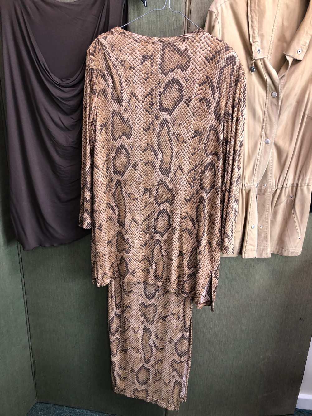 A SAMOON TAN SUEDE JACKET/SHIRT TOGETHER WITH A ISADORA ANIMAL PRINT LONG DRESS AND MATCHING - Image 4 of 12