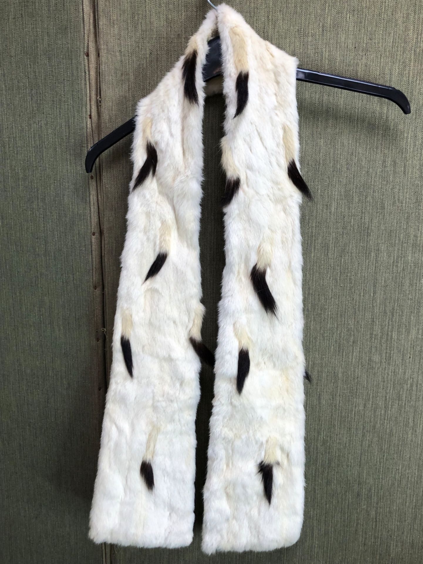 IRA LONDON, AN ERMINE FUR COLLARED RED VELVET JACKET WITH MATCHING SCARF AND MUFF, TOGETHER WITH A - Image 15 of 20