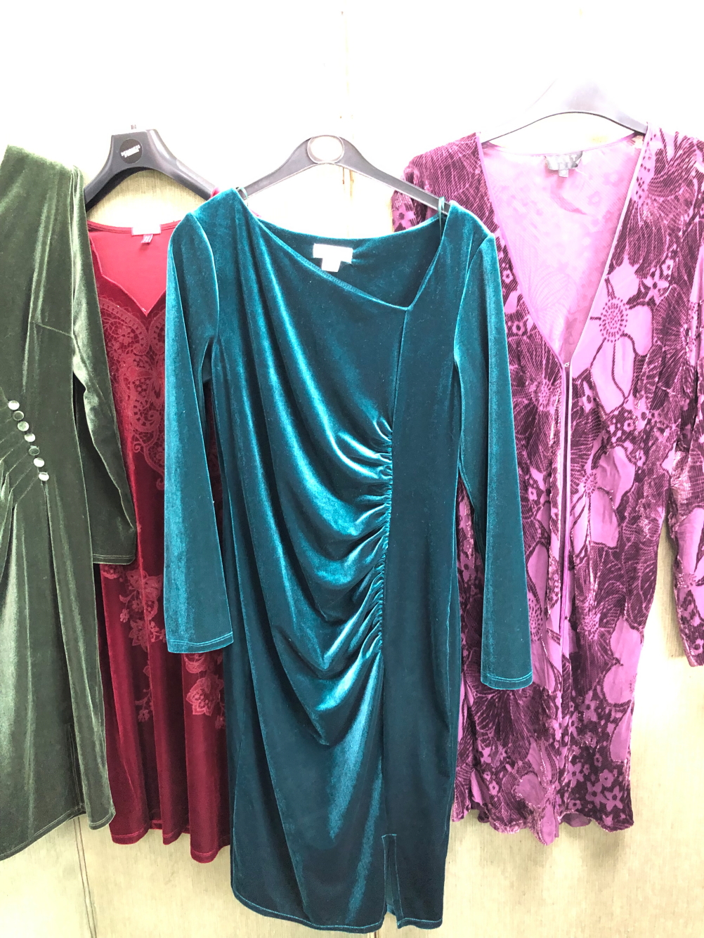 A BOTTLE GREEN VELVET MONSOON DRESS SIZE 12, TOGETHER WITH A JOE BROWNS LONG SLEEVE RED DRESS SIZE - Image 5 of 11