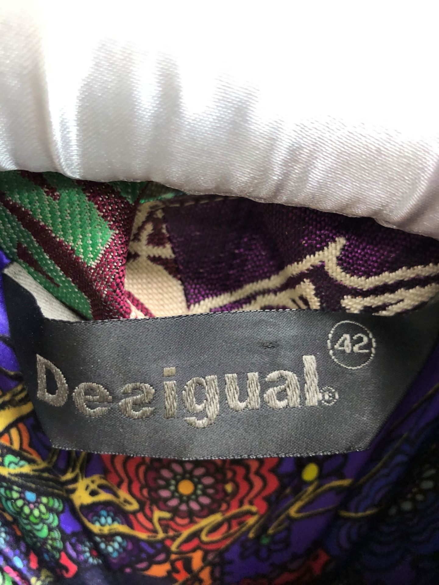 A DESIGUAL MULTI COLOURED MULTI PATTERNED MULTI PRINT COAT SIZE 42, TOGETHER WITH TWO TUNIC - Image 4 of 11