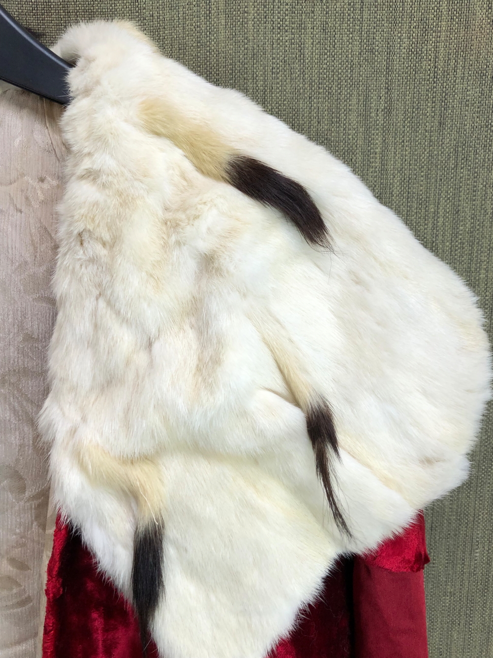 IRA LONDON, AN ERMINE FUR COLLARED RED VELVET JACKET WITH MATCHING SCARF AND MUFF, TOGETHER WITH A - Image 10 of 20