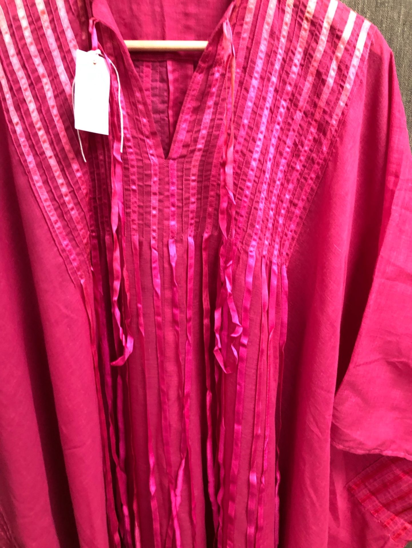 KAFTAN. FULL LENGTH PINK COTTON AND RIBBON KAFTAN, CIRCA 1970'S. - Image 2 of 5