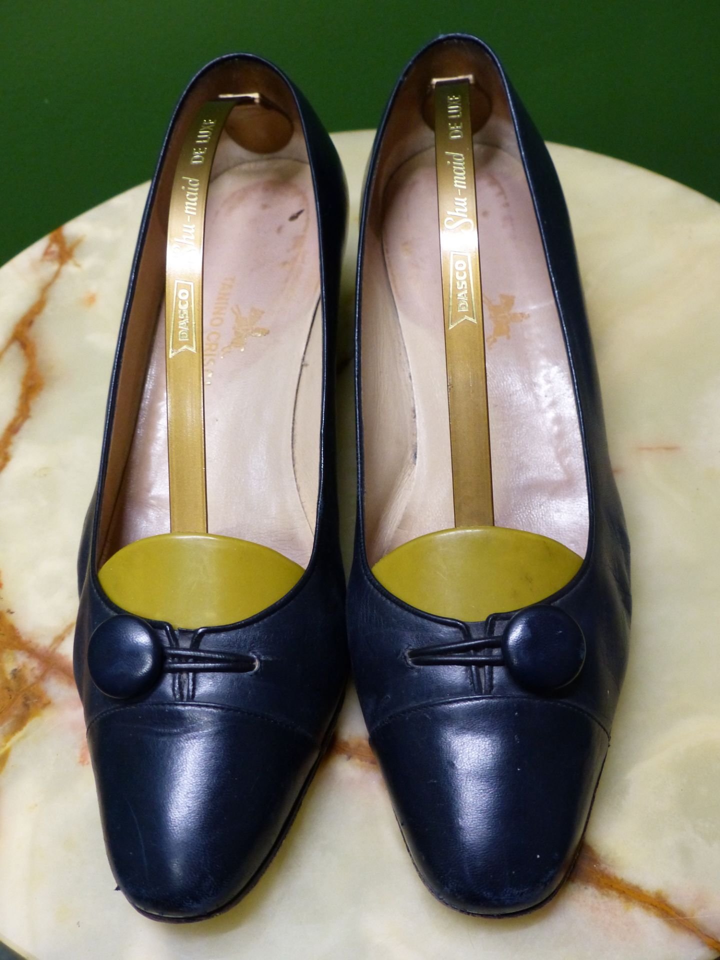 SHOES. TWO PAIRS TANINO CRISCI NAVY AND MUSTARD HEALS EUR SIZE 39. WHITE AND NAVY SLIP ON'S EUR SIZE - Image 6 of 8