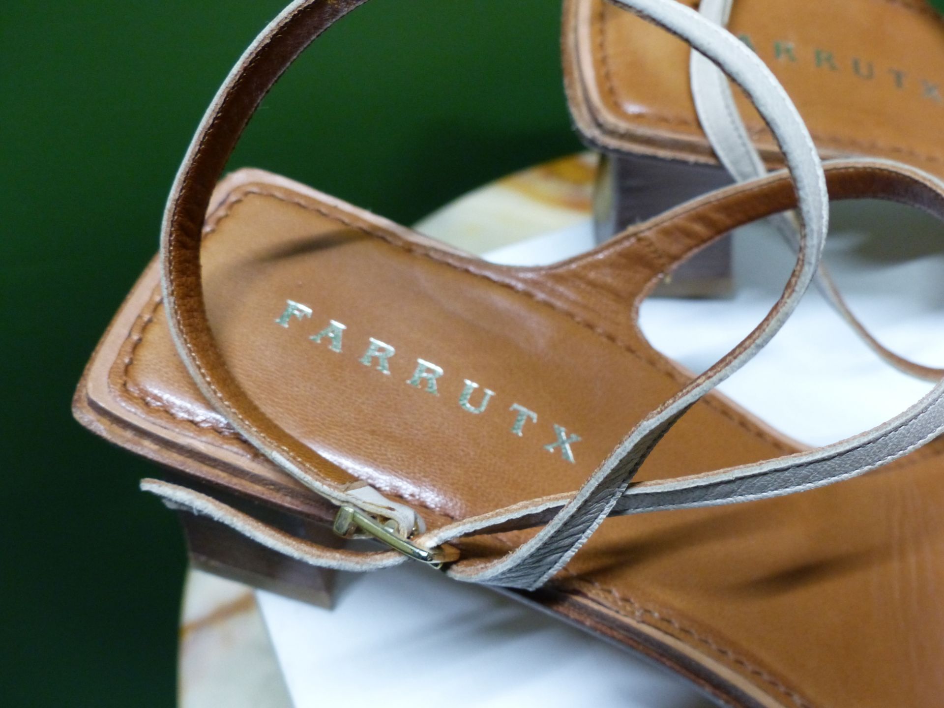 SHOES. FARRUTX SPANISH BEIGE LEATHER BUCKLED HEALED SANDAL EUR 40 HEAL HEIGHT 5cm - Image 2 of 5