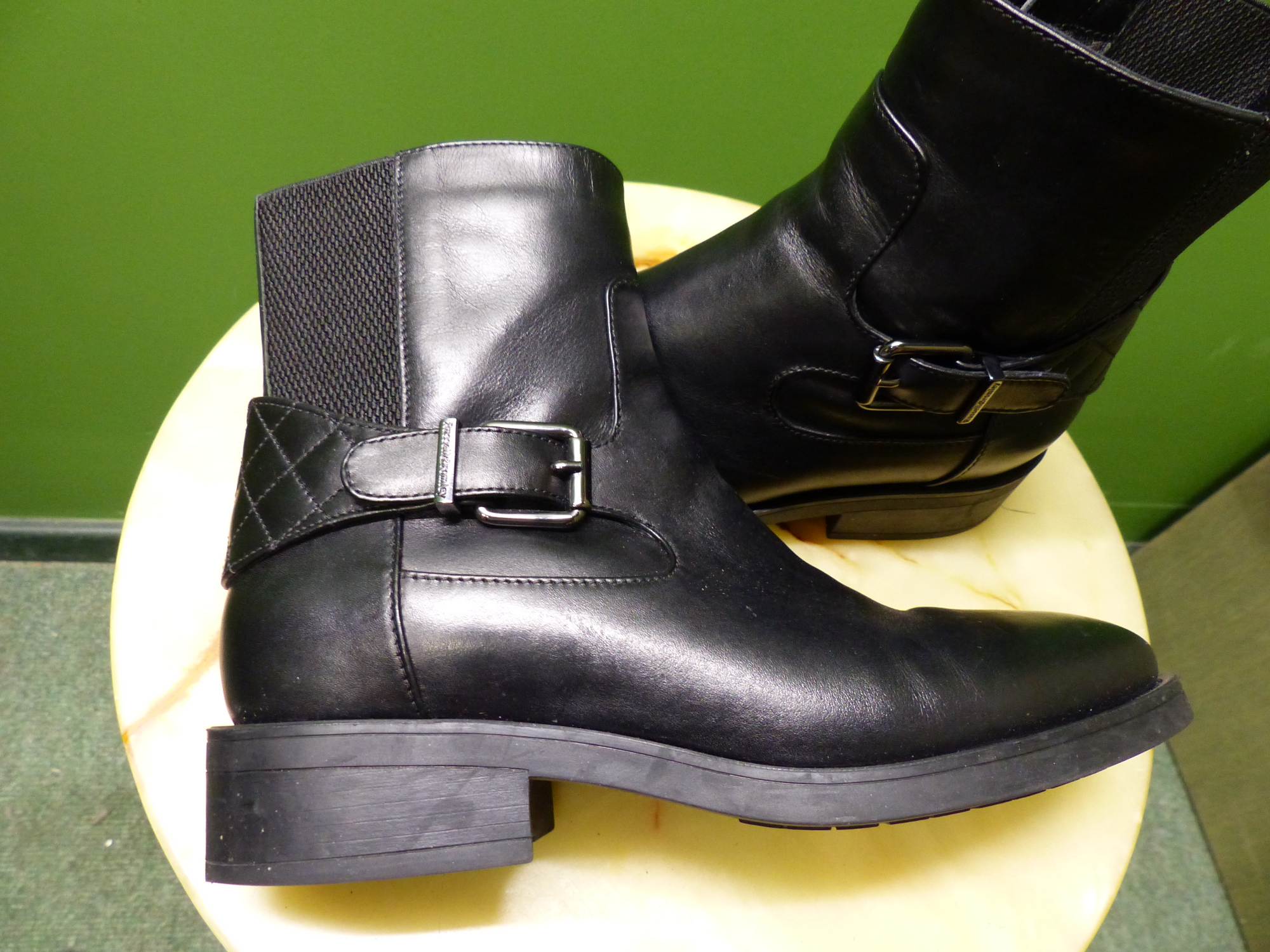 BOOTS. RUSSELL & BROMLEY BLACK UK SIZE 39. (WITH BOX) - Image 2 of 5
