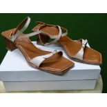 SHOES. FARRUTX SPANISH BEIGE LEATHER BUCKLED HEALED SANDAL EUR 40 HEAL HEIGHT 5cm