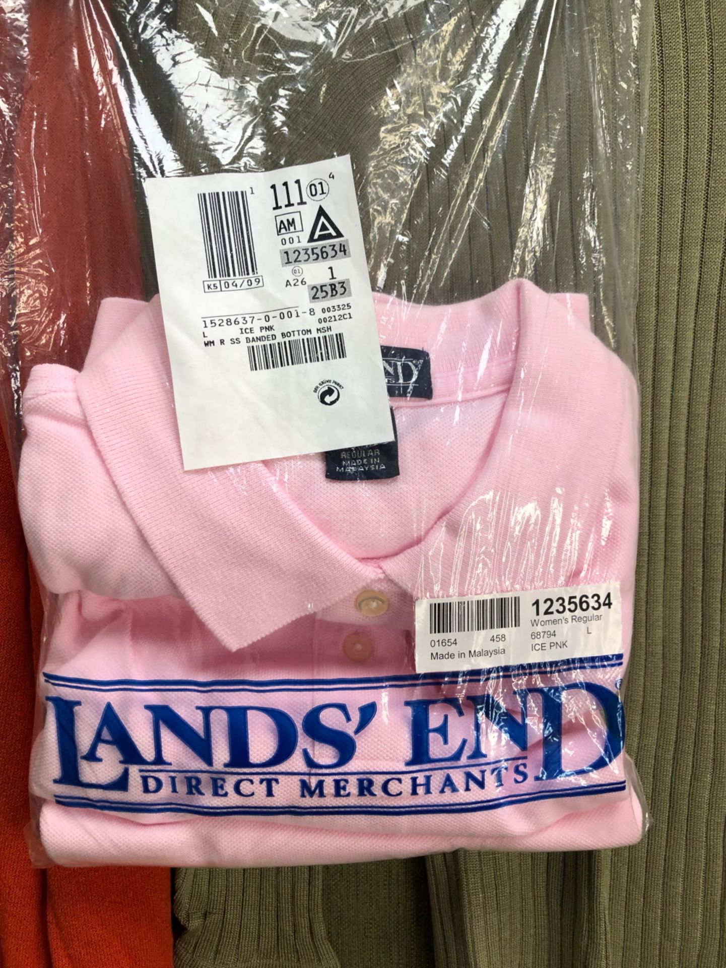 A MARIO BORSATO RIBBED VEST TOP, A PINK LANDS END POLO TSHIRT SIZE LARGE, A OLIVE RIBBED VISUAL - Image 15 of 27