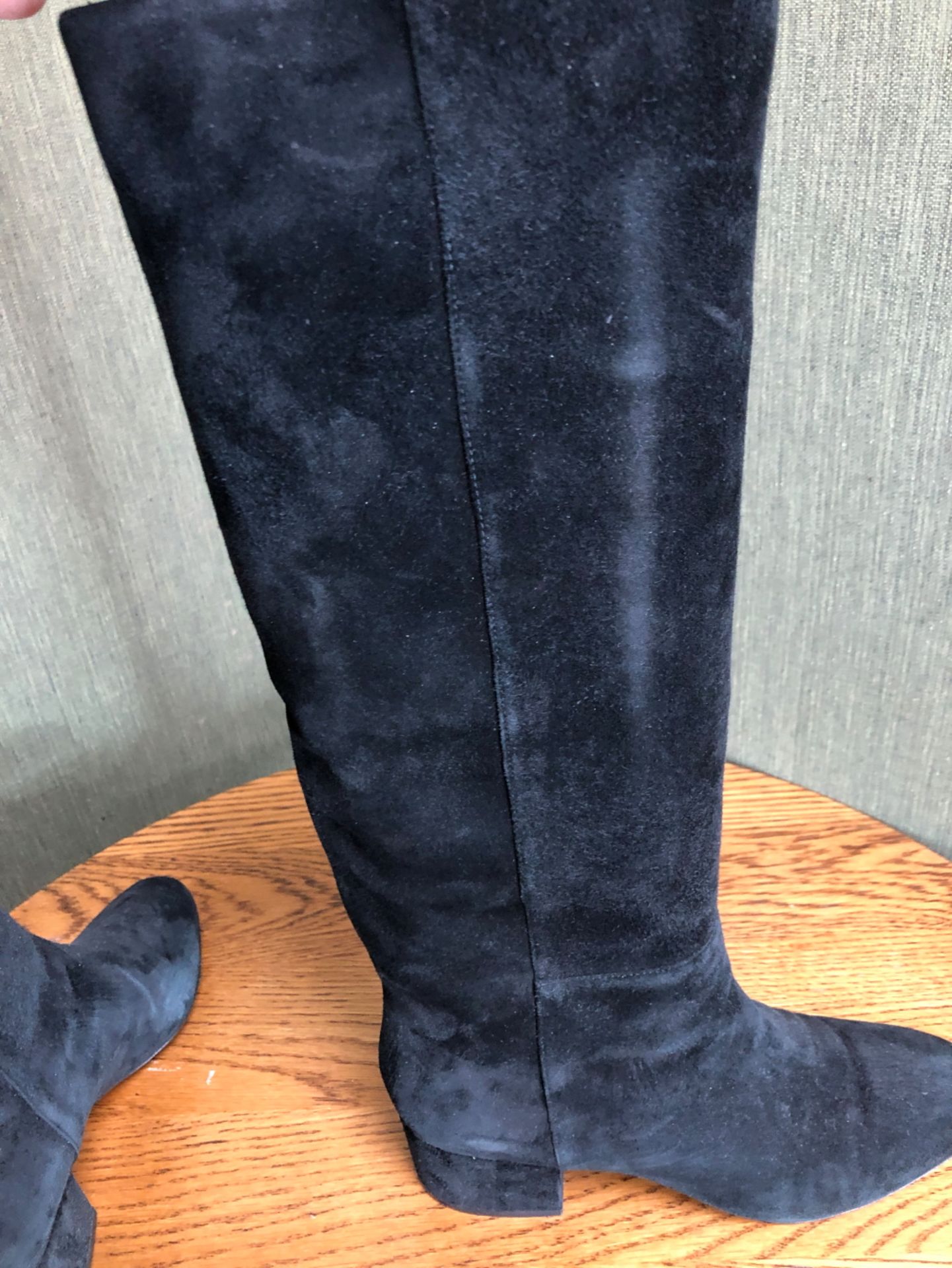 BOOTS: SERGIO ROSSI ITALY BLACK SUEDE KNEE HIGH BOOTS SIZE EUR 39 - Image 4 of 4