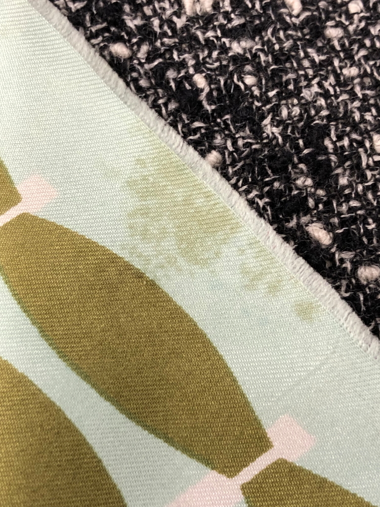 SCARF. CHRISTIAN DIOR OLIVE AND MINT SILK SCARF. 76 x 76 cm - Image 9 of 11