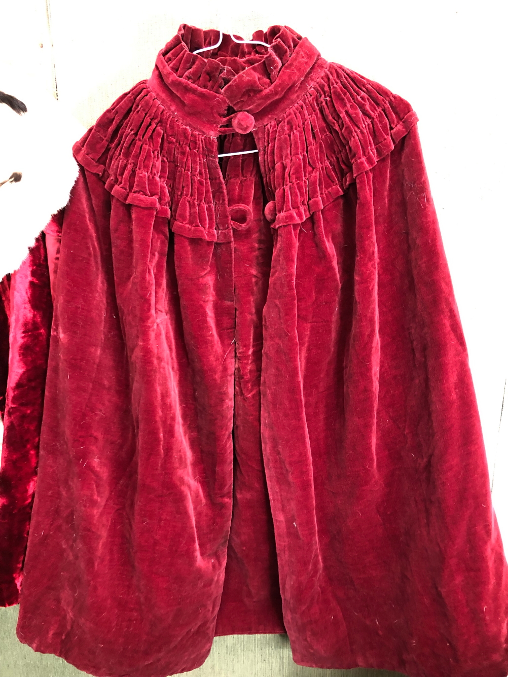 IRA LONDON, AN ERMINE FUR COLLARED RED VELVET JACKET WITH MATCHING SCARF AND MUFF, TOGETHER WITH A - Image 2 of 20