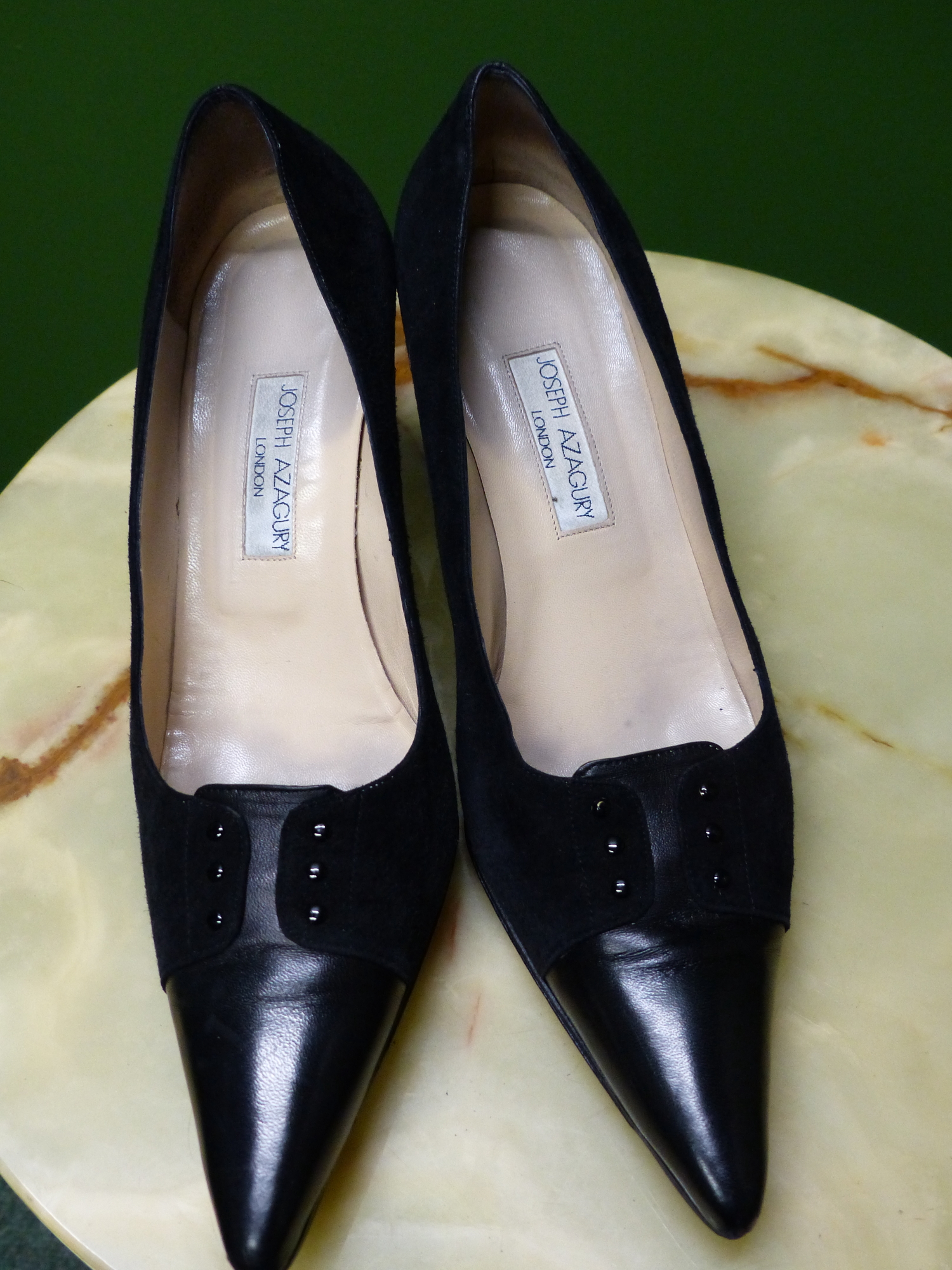 SHOES. THREE PAIR OF JOSEPH AZAGURY LONDON. SUEDE BROWN FLATS EUR SIZE 39. BLACK LEATHER AND SUEDE - Image 9 of 15