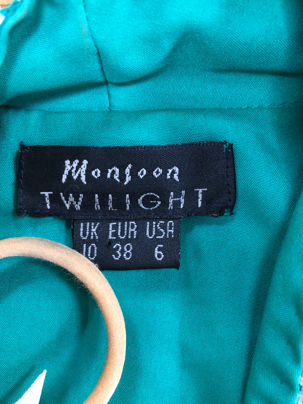 A MONSOON TWILIGHT GREEN SEQUIN DETAIL DRESS AND MATCHING JACKET UK SIZE 10 - Image 10 of 11