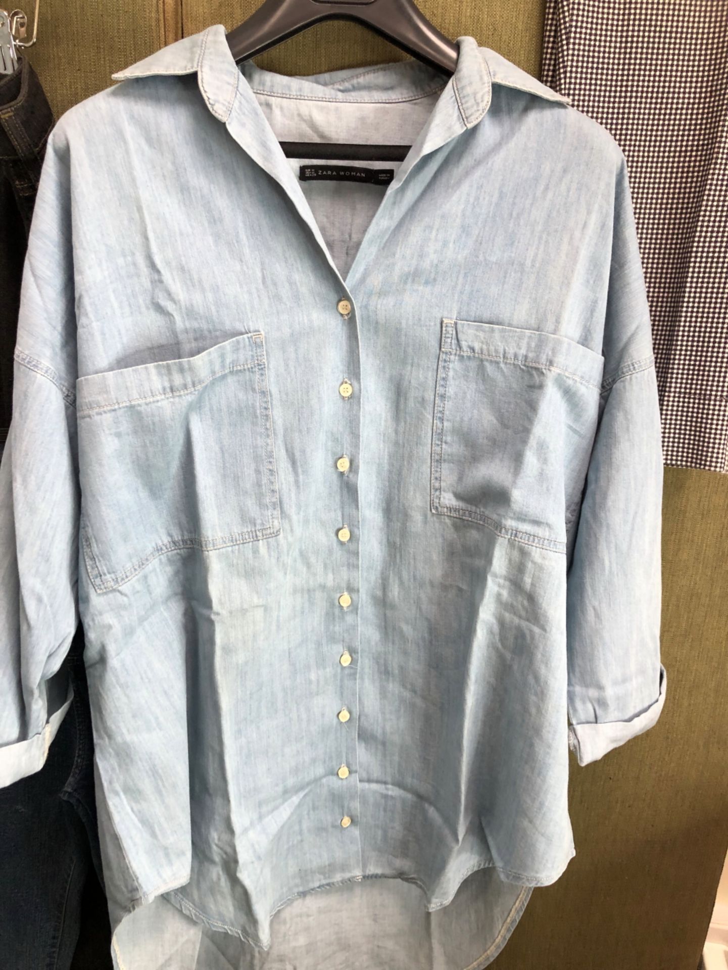 A HILDITCH & KEY BLUE AND GREEN STRIPPED COTTON SHIRT UK SIZE 12, TOGETHER WITH A ZARA WOMAN LIGHT - Image 2 of 19