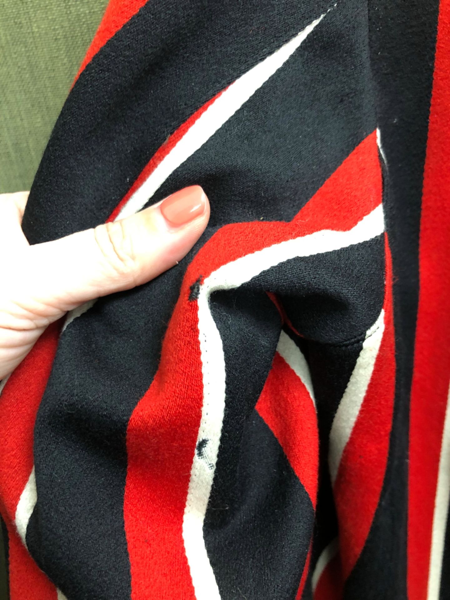 BLAZER. A MANS RED, BLACK AND WHITE BOATING BLAZER WITH ARMORIAL ON THE POCKET. PIT TO PIT 46cms, - Image 10 of 10