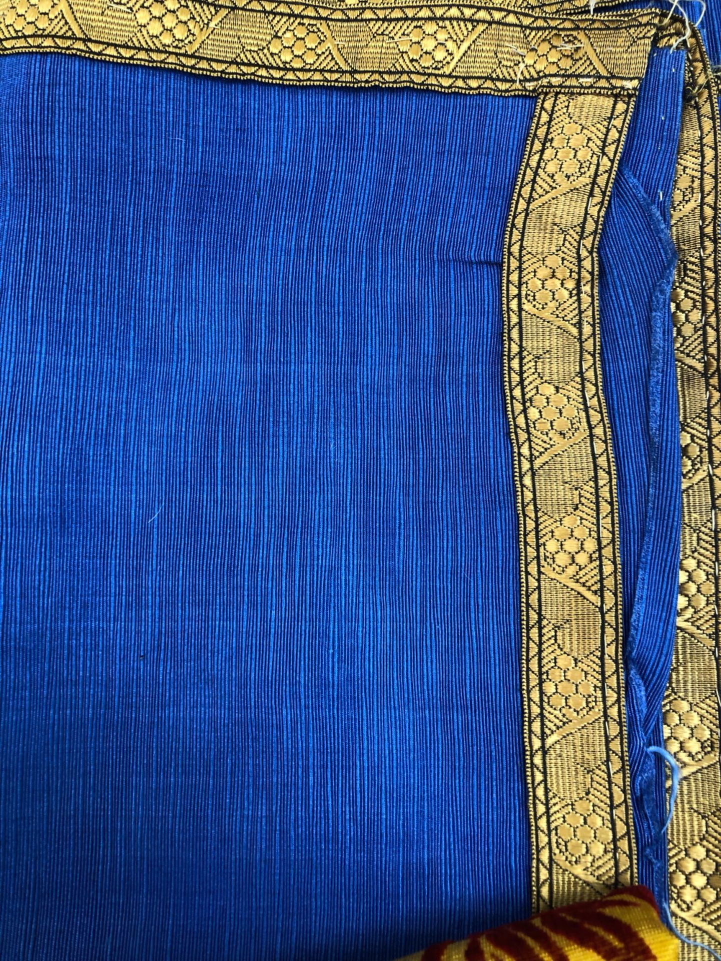 A LENGTH OF CHINESE VELVET ROBE FABRIC AN EASTERN RUNNER AND ONE FURTHER TEXTILE PANEL WITH GILT - Image 3 of 12