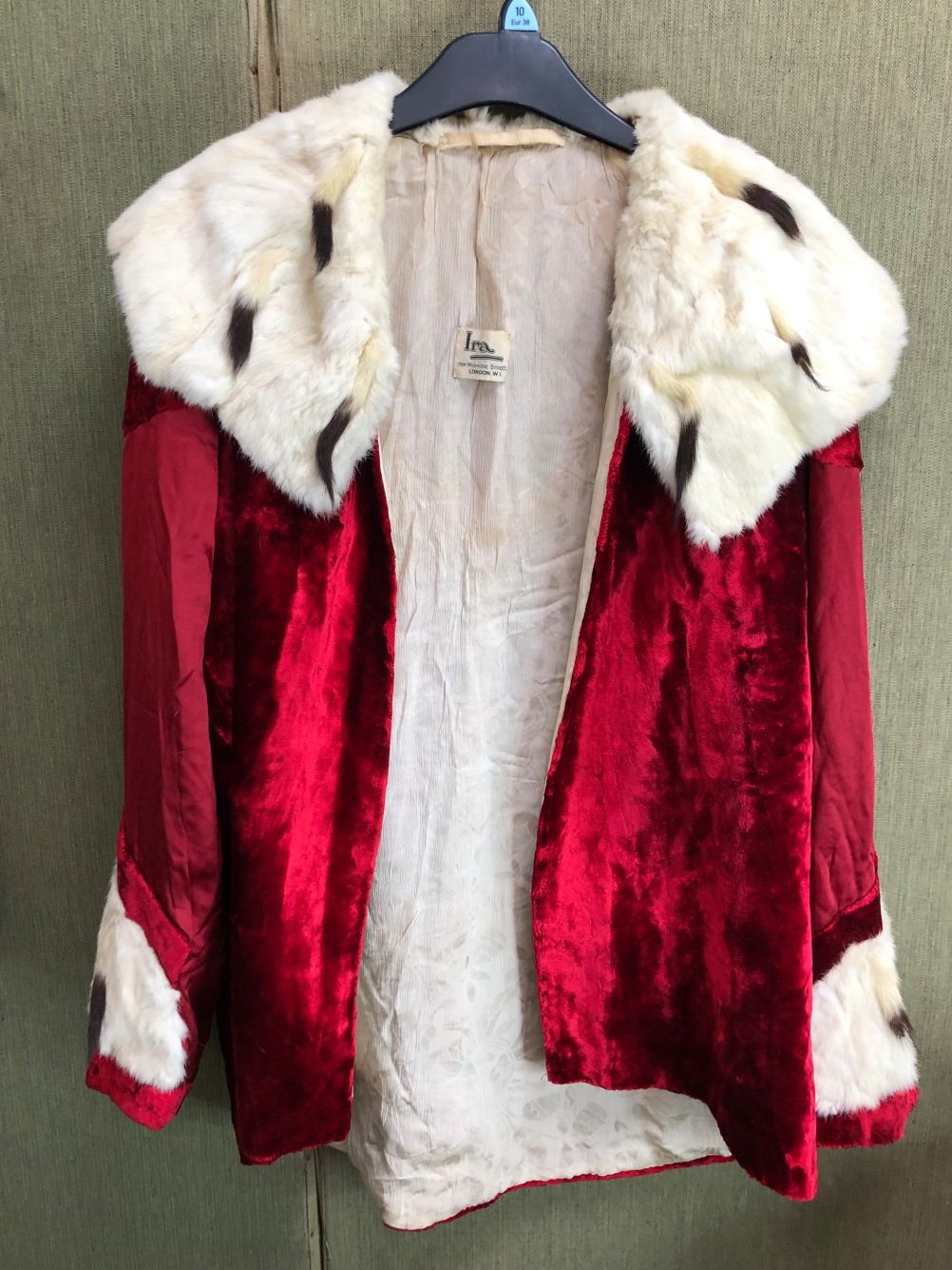 IRA LONDON, AN ERMINE FUR COLLARED RED VELVET JACKET WITH MATCHING SCARF AND MUFF, TOGETHER WITH A - Image 8 of 20