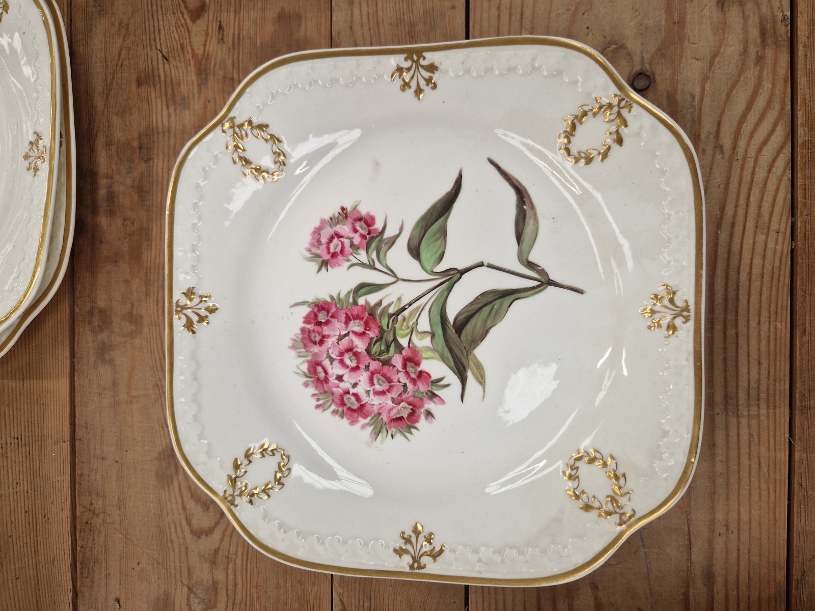 A FINE EARLY 19th C. PORCELAIN DESSERT SERVICE, HAND PAINTED WITH NAMED FLORAL BOTANICAL SPECIMENS - Image 15 of 58