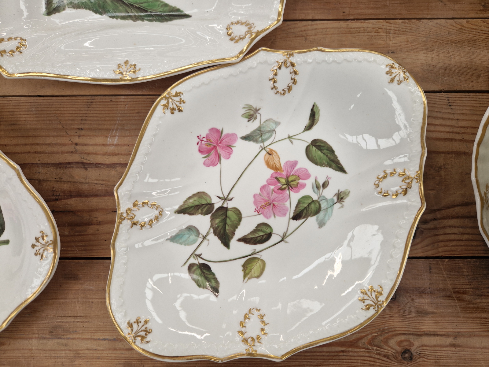 A FINE EARLY 19th C. PORCELAIN DESSERT SERVICE, HAND PAINTED WITH NAMED FLORAL BOTANICAL SPECIMENS - Image 9 of 58