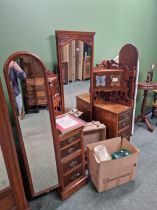 A VICTORIAN MAHOGANY LARGE DRESSING TABLE