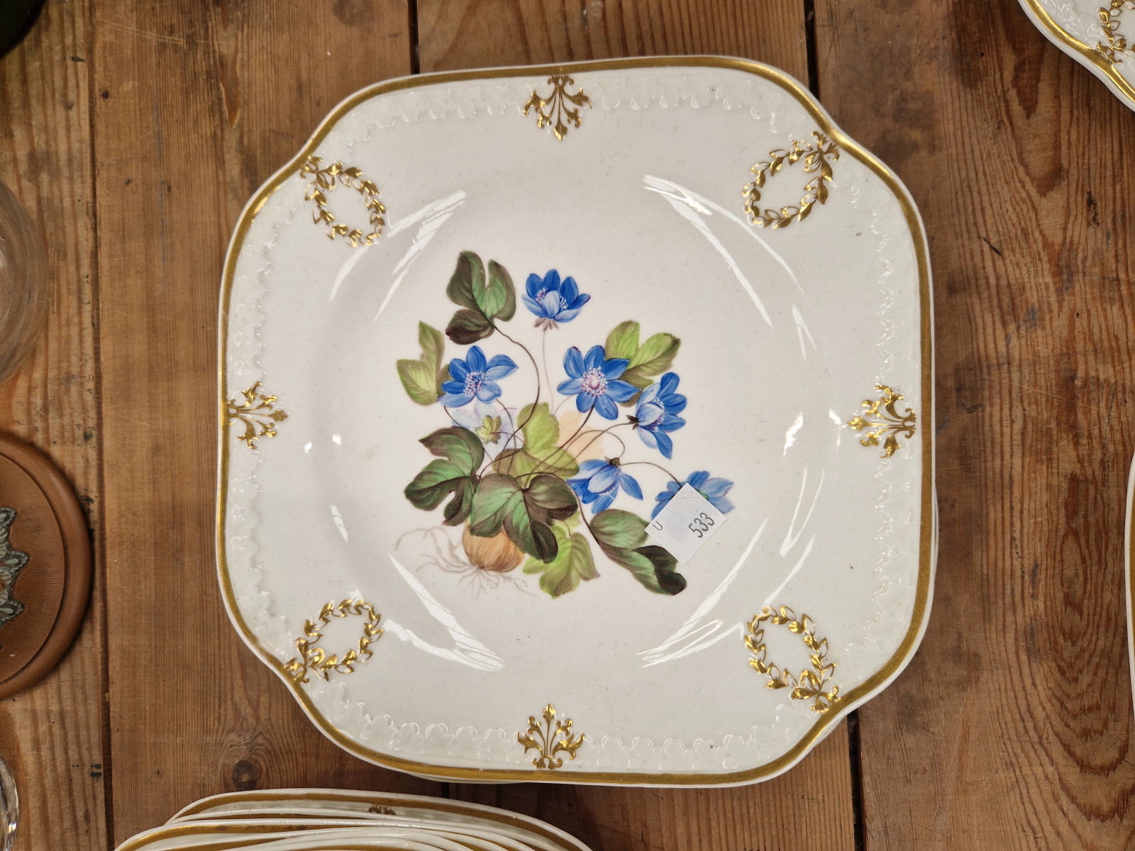 A FINE EARLY 19th C. PORCELAIN DESSERT SERVICE, HAND PAINTED WITH NAMED FLORAL BOTANICAL SPECIMENS - Image 20 of 58