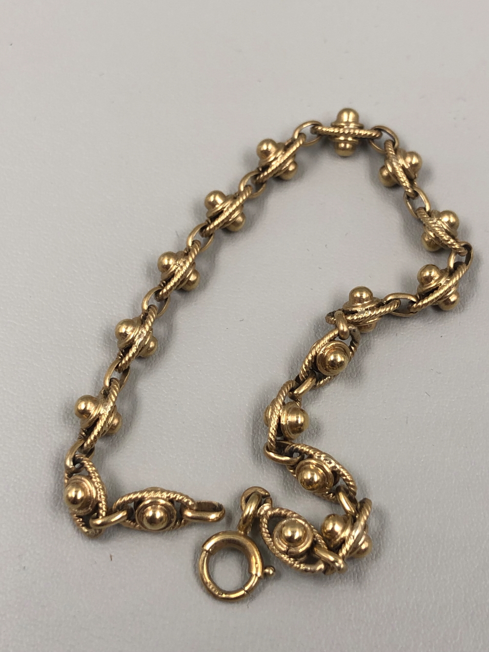 A 9ct HALLMARKED GOLD FANCY LINK BRACELET, LENGTH 18cms, WEIGHT 7.30grms. - Image 2 of 2