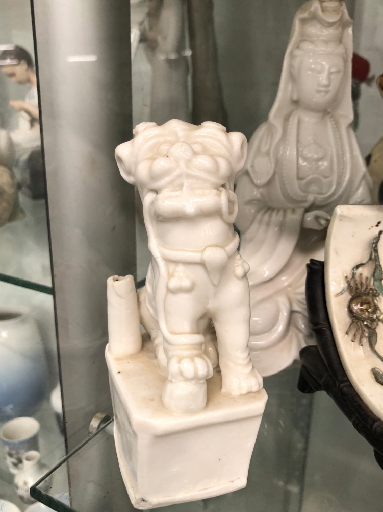 TWO BLANC DE CHINE GUANYIN FIGURES, A PAIR OF LIONS, A PAIR OF CIZHOU CATS, TWO WOOD STANDS AND A - Image 2 of 10