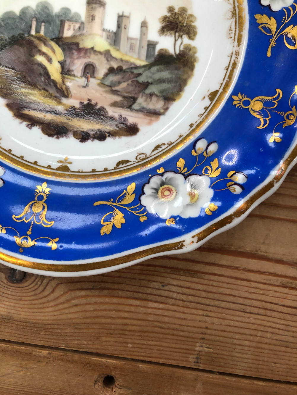 A 19th C. ENGLISH PORCELAIN DESSERT SERVICE PAINTED WITH LANDSCAPES WITHIN GILT BLUE BANDS - Image 18 of 27