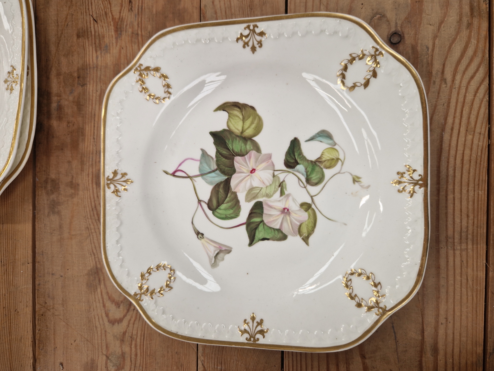 A FINE EARLY 19th C. PORCELAIN DESSERT SERVICE, HAND PAINTED WITH NAMED FLORAL BOTANICAL SPECIMENS - Image 16 of 58